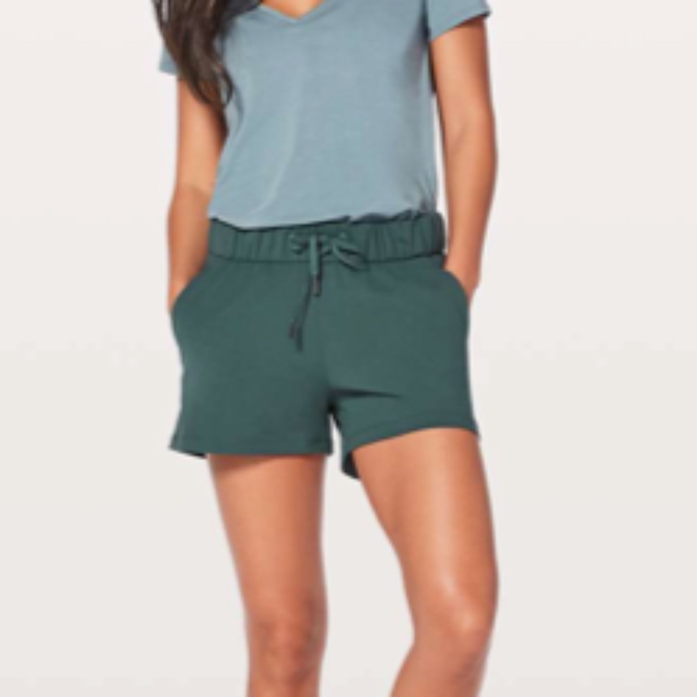 LULULEMON On the Fly Shorts